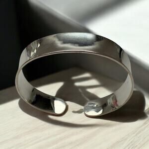 NWT- Cest Beau 1872 Essential Cuff 1/2" Silver Bracelet